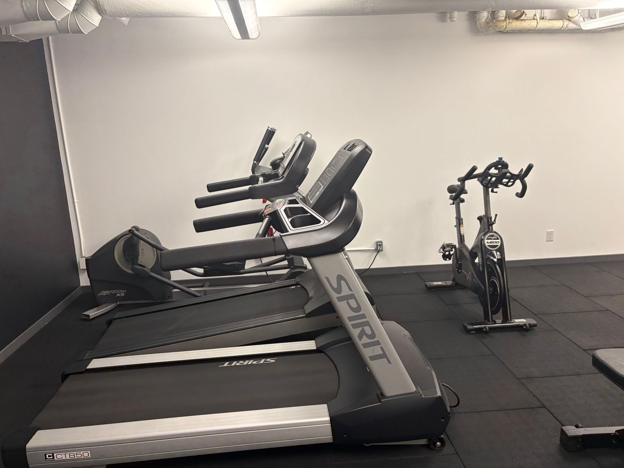 Building gym cardio machines