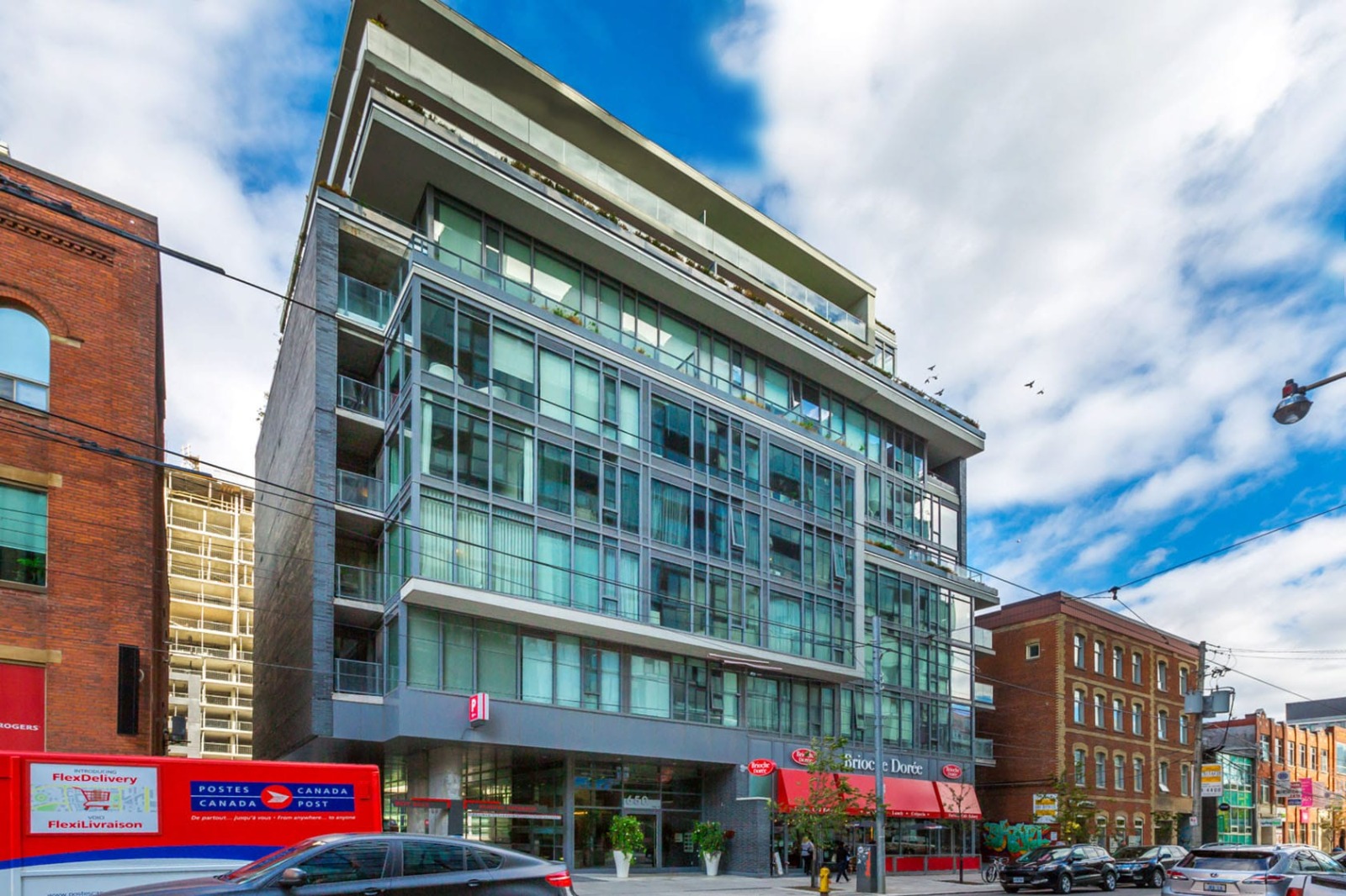 Wide exterior image of 95 Bathurst Street